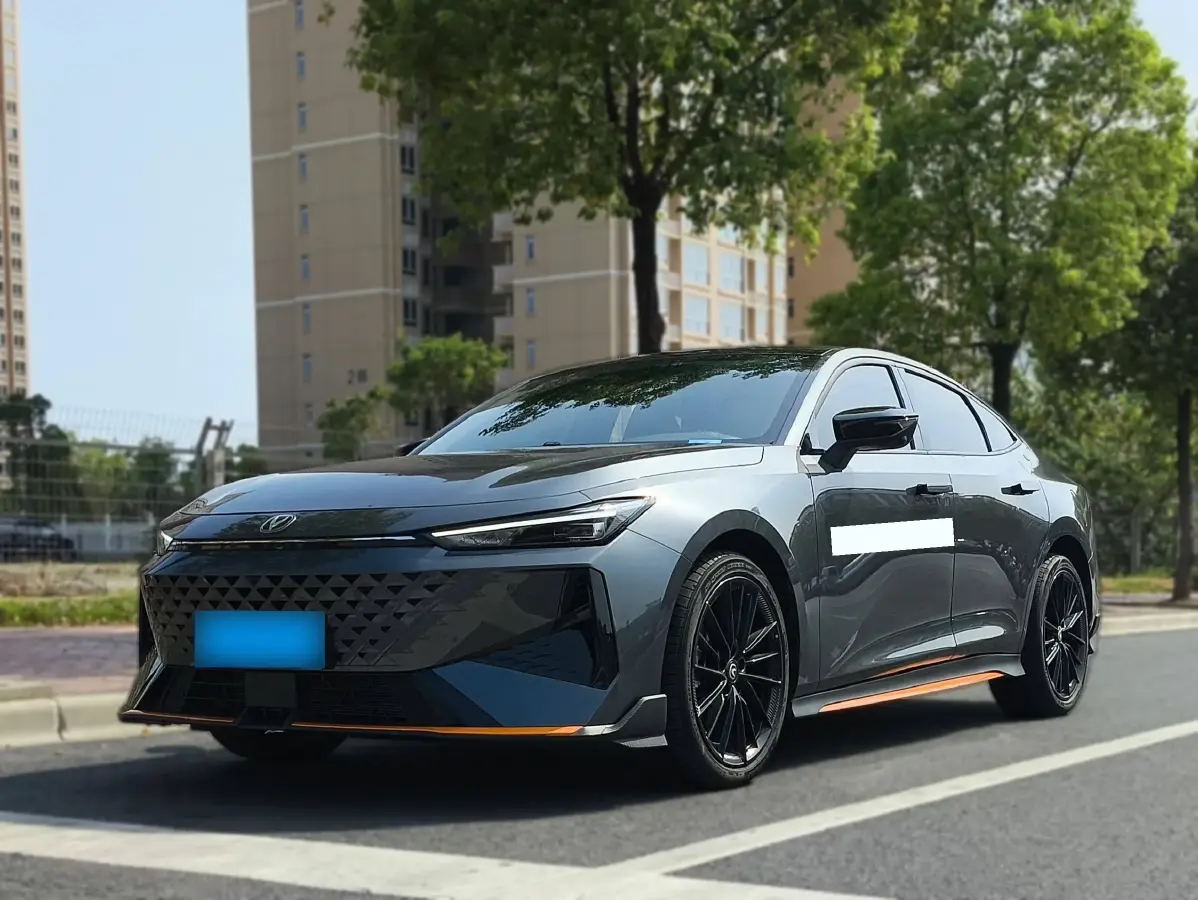 2024 ChangAn UNI-V 1.5T 188HP L4 7DCT