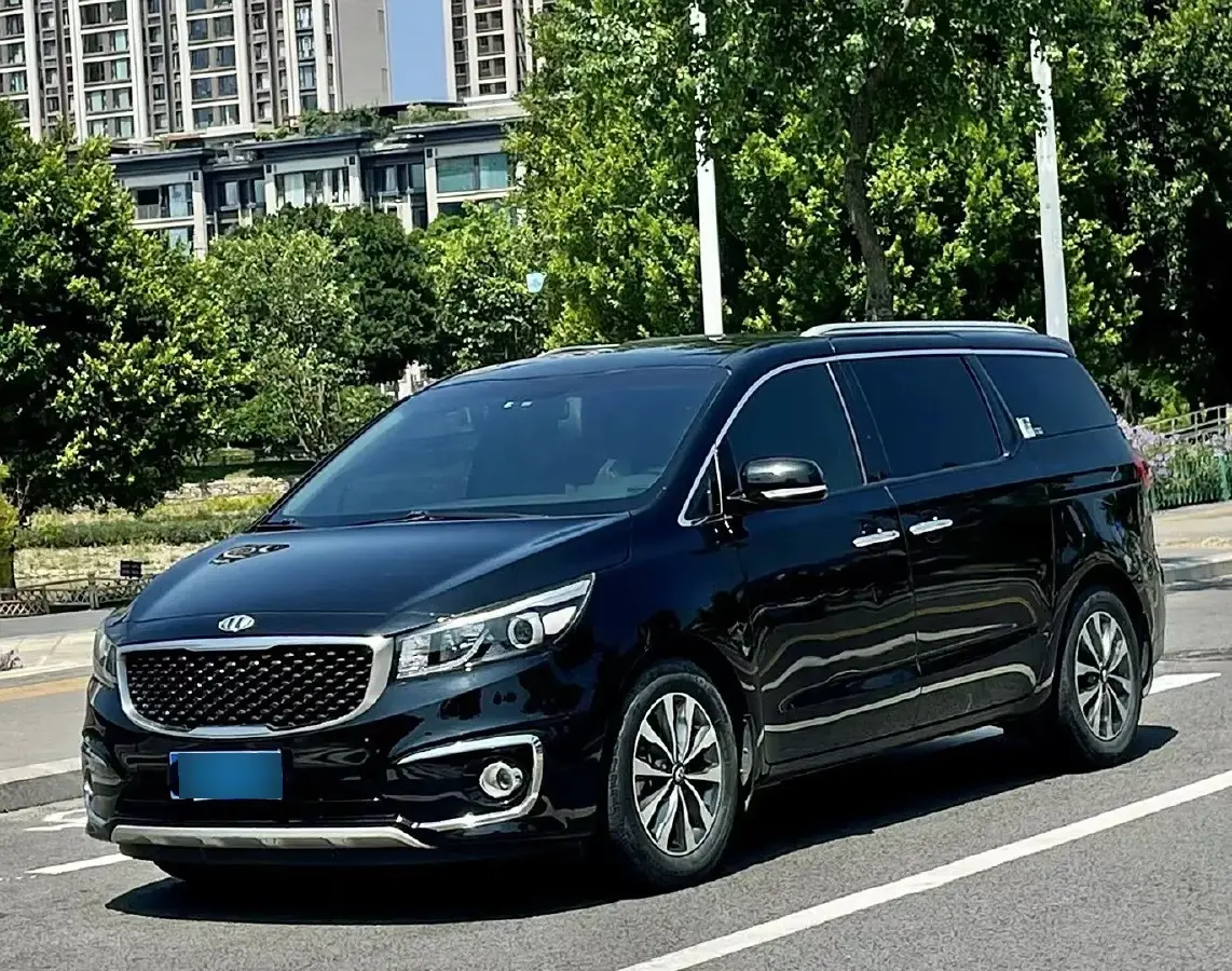 2017 Kia Carnival 2.2T 200HP L4 6AT