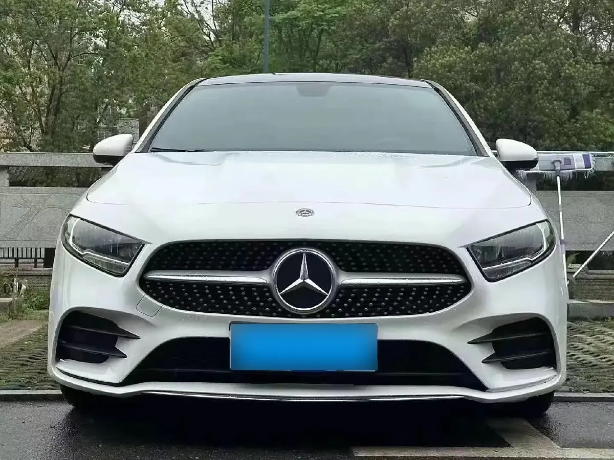 2020 Mercedes-Benz A Class 1.3T 136HP L4 7DCT