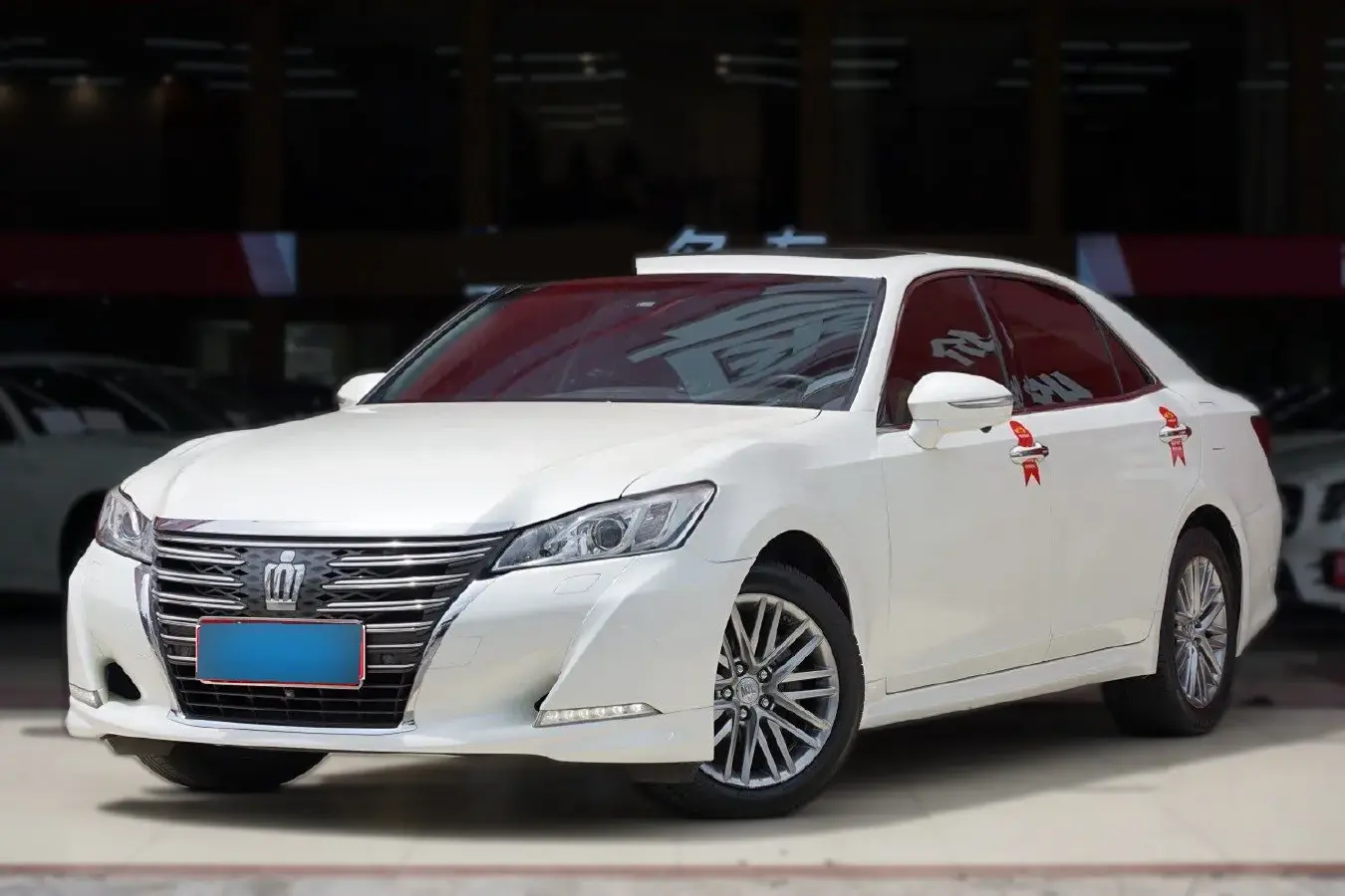 2017 Toyota Crown 2.0T 235HP L4 8AT