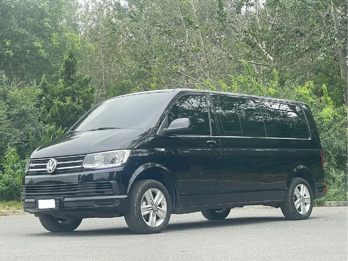 2018 Volkswagen Caravelle 2.0T 204HP L4 7DCT
