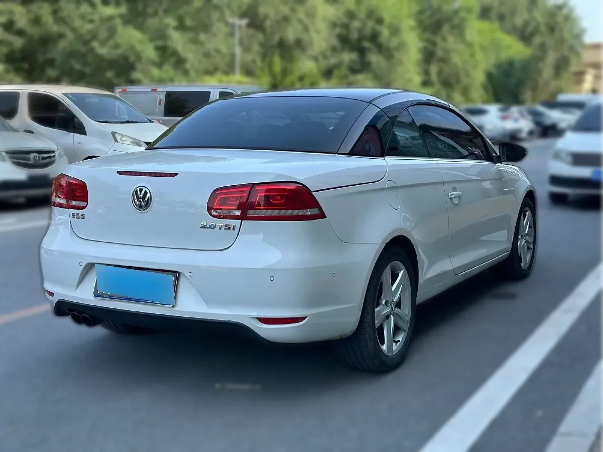 2011 Volkswagen Eos 2.0T 211HP L4 6DCT,autocango,china used car exporter,china ev exporter,chinese used car exporter,chinese used ev exporter