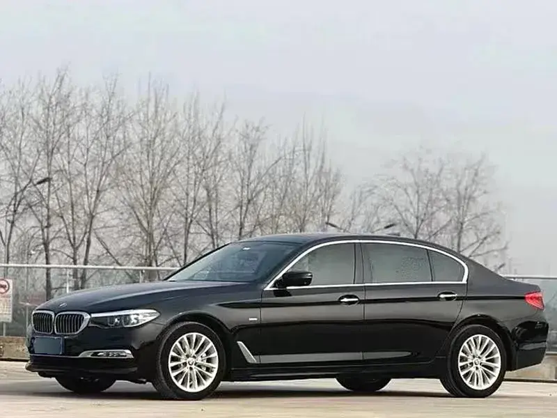 2018 BMW 5 Series 2.0T 252HP L4 8AT