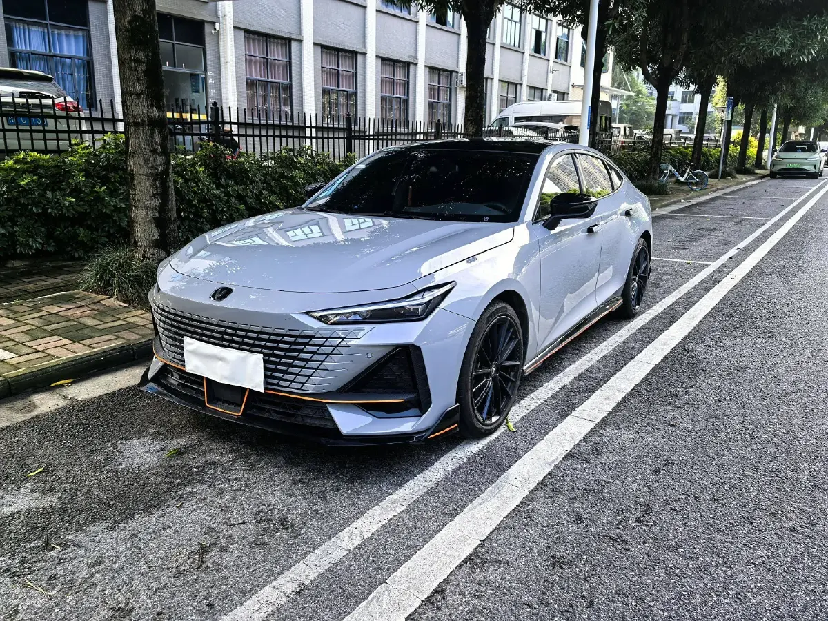 2023 ChangAn UNI-V 1.5T 188HP L4 7DCT