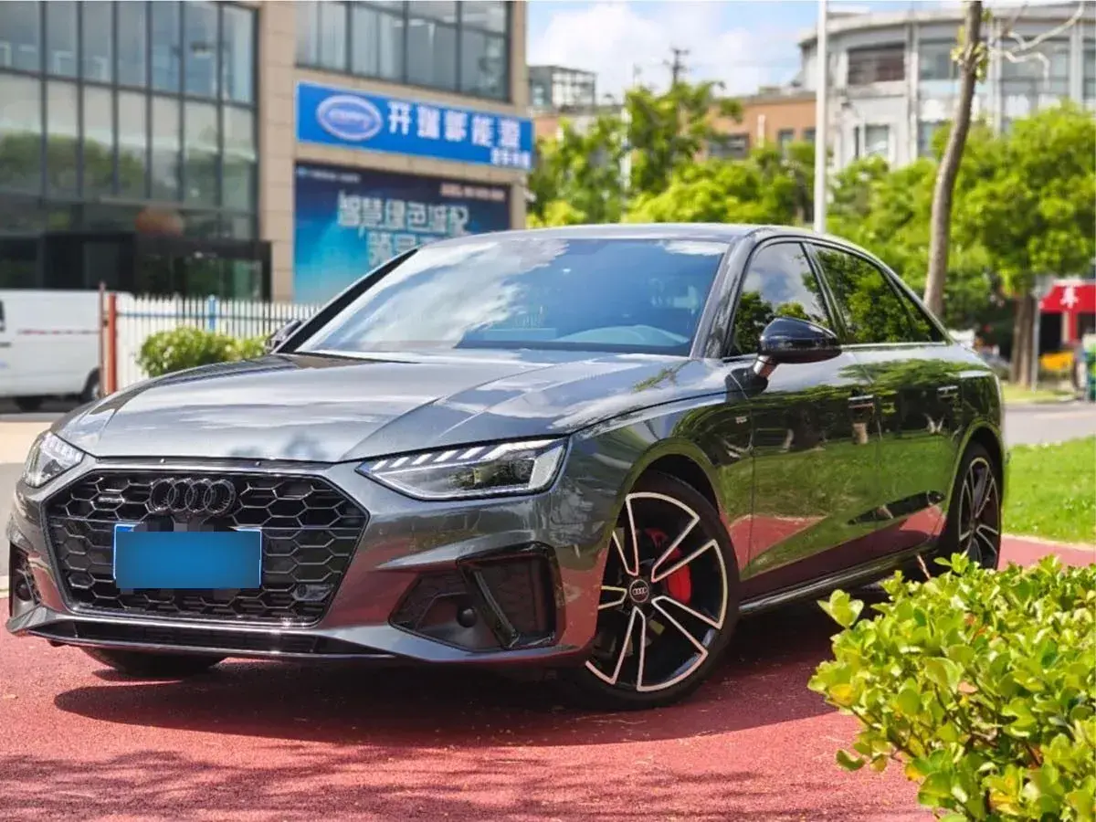 2023 Audi A4L 2.0T 245HP L4 7DCT