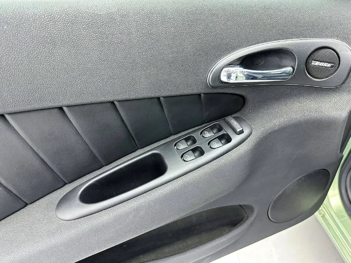 2004 Alfa Romeo 156 2.0L 165HP L4 5AT,autocango,china used car exporter,china ev exporter,chinese used car exporter,chinese used ev exporter