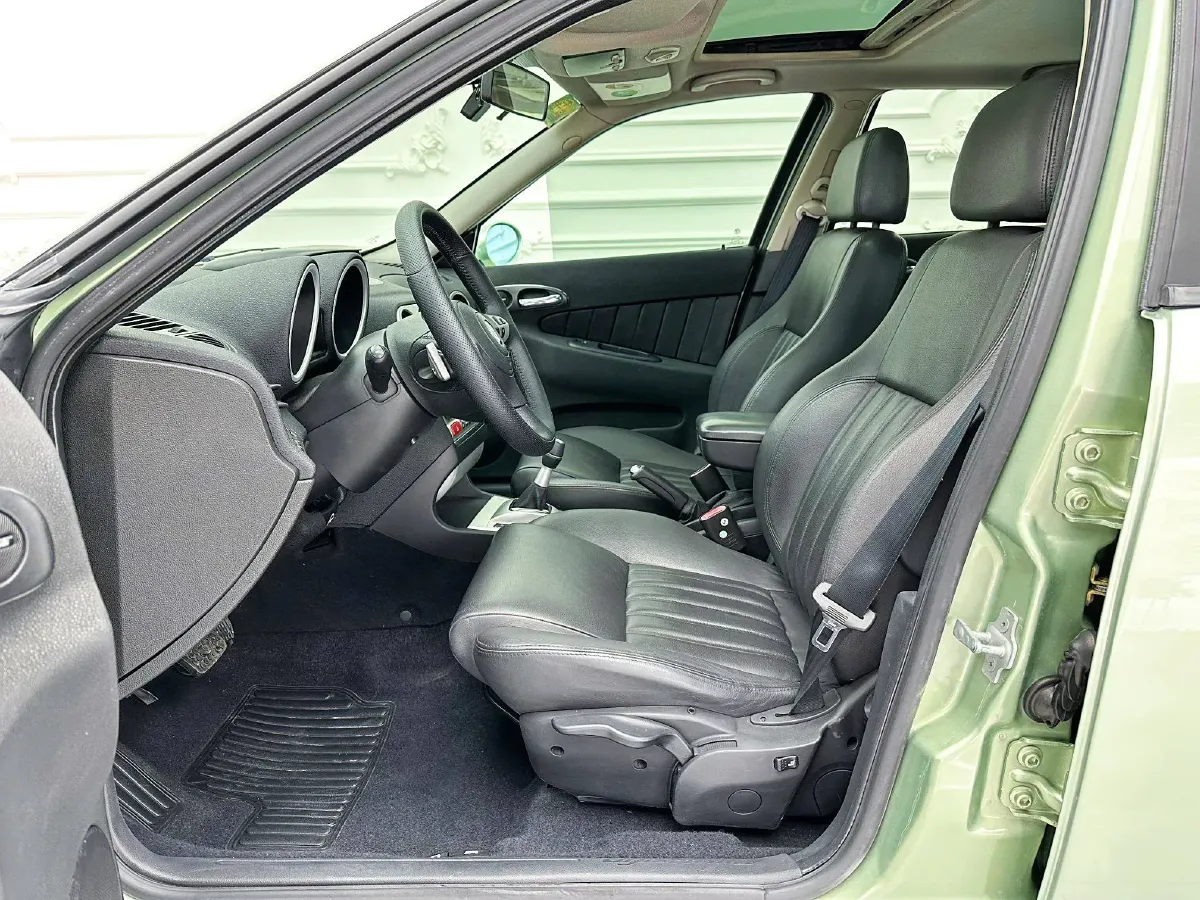 2004 Alfa Romeo 156 2.0L 165HP L4 5AT,autocango,china used car exporter,china ev exporter,chinese used car exporter,chinese used ev exporter