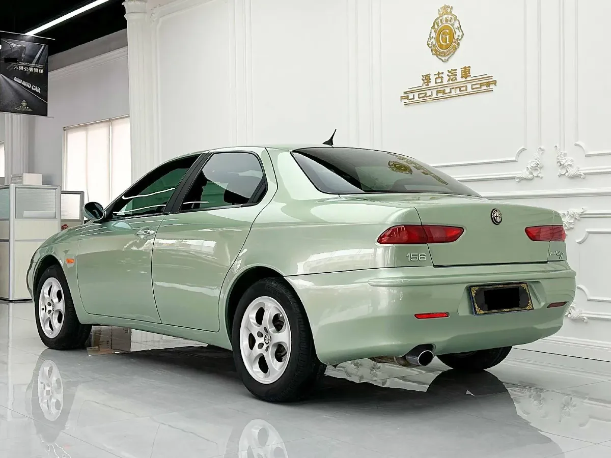 2004 Alfa Romeo 156 2.0L 165HP L4 5AT,autocango,china used car exporter,china ev exporter,chinese used car exporter,chinese used ev exporter