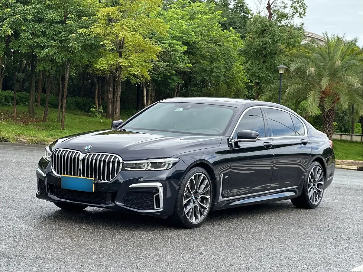 2021 BMW 7 Series 3.0T 340HP L6 8AT
