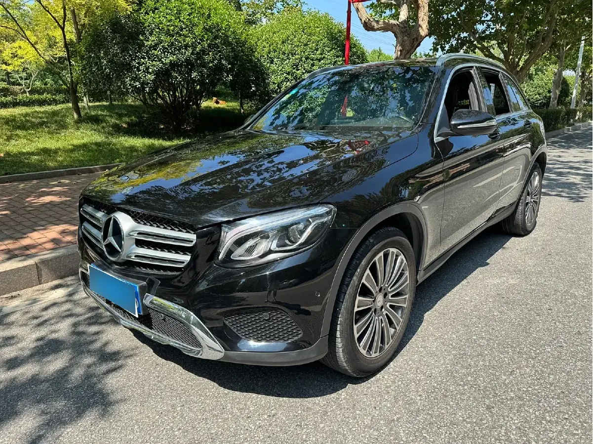 2016 Mercedes-Benz GLC Class 2.0T 184HP L4 9AT