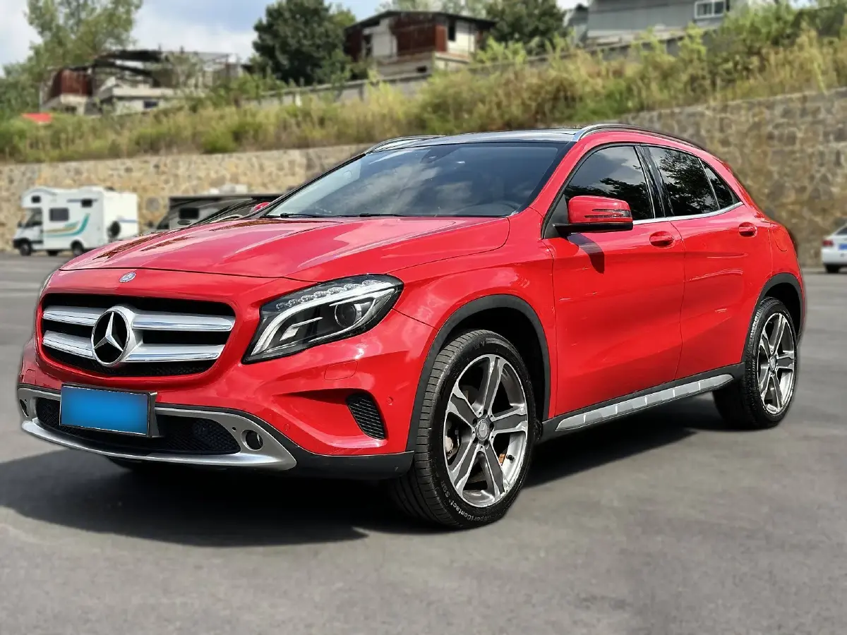2016 Mercedes-Benz GLA Class 2.0T 184HP L4 7DCT