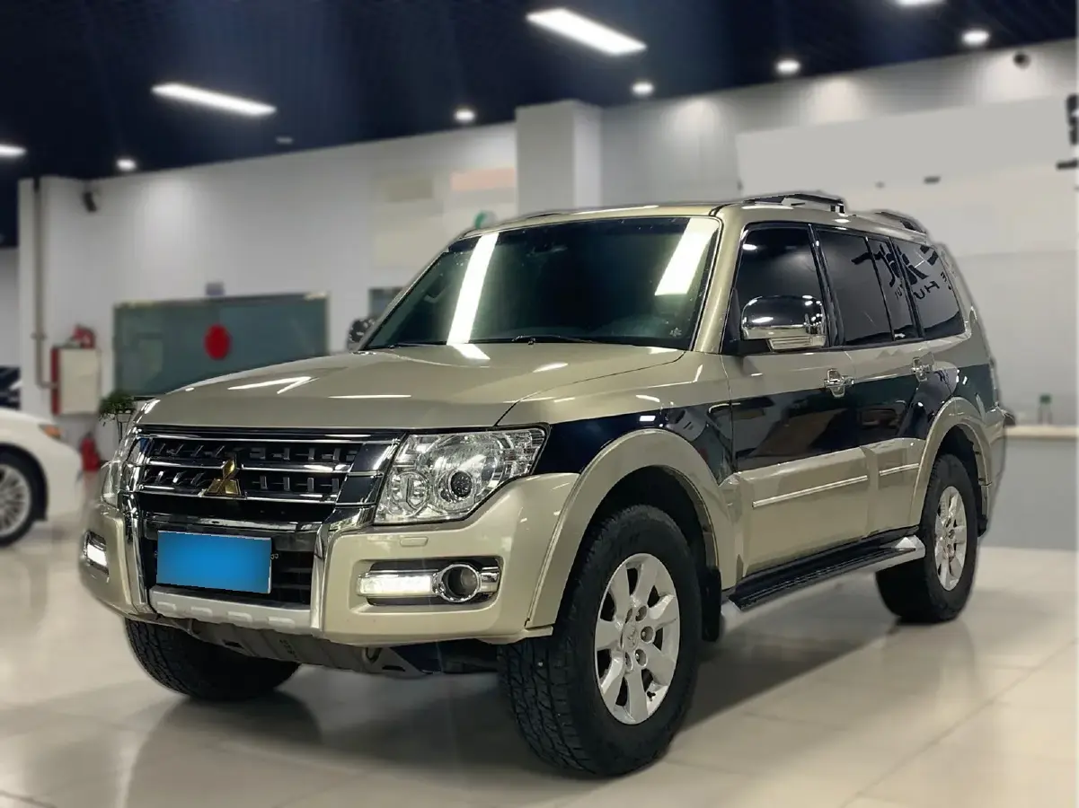 2016 Mitsubishi Pajero 3.0L 174HP V6 5AT
