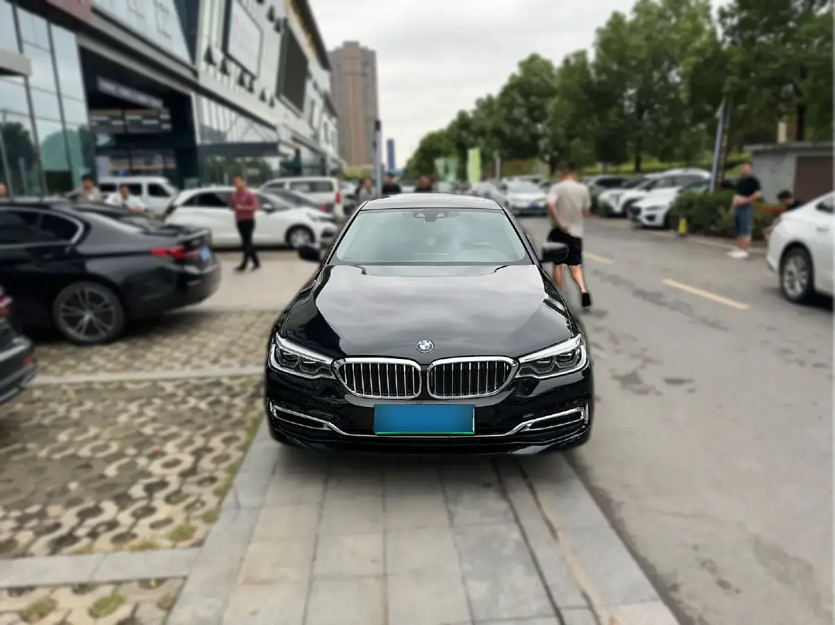 2020 BMW 5 Series 2.0T 184HP L4 8AT PHEV 17.7KWH