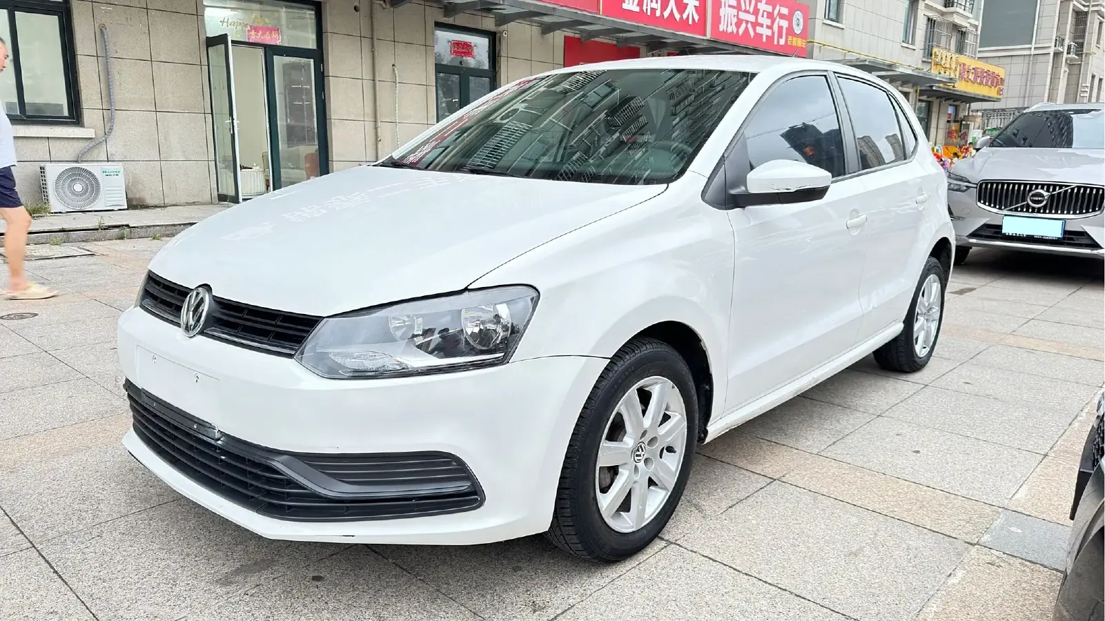 2014 Volkswagen Polo 1.4L 90HP L4 5MT
