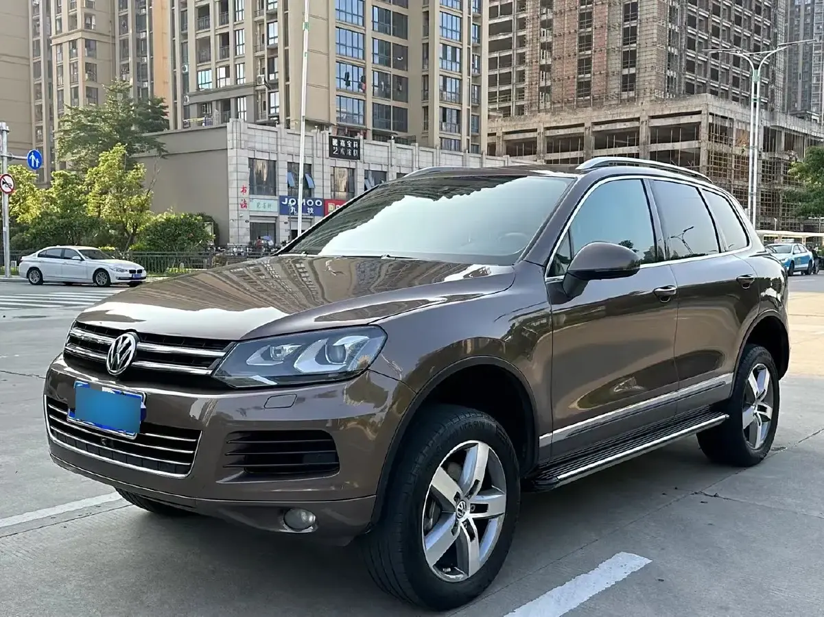 2011 Volkswagen Touareg 3.0T 240HP V6 8AT