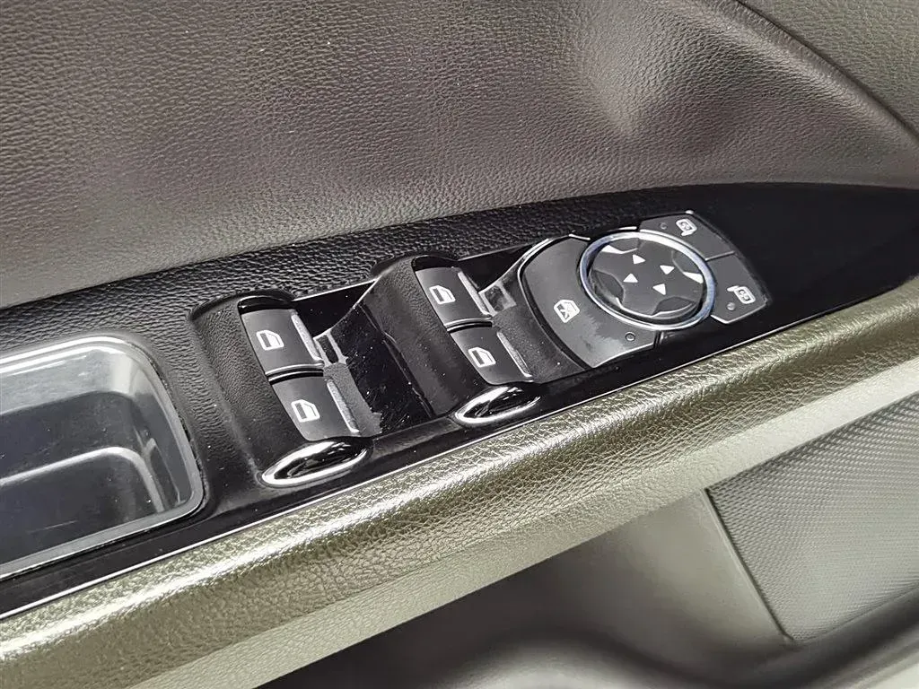 2013 Ford Mondeo 1.5T 181HP L4 6AT,autocango,china used car exporter,china ev exporter,chinese used car exporter,chinese used ev exporter