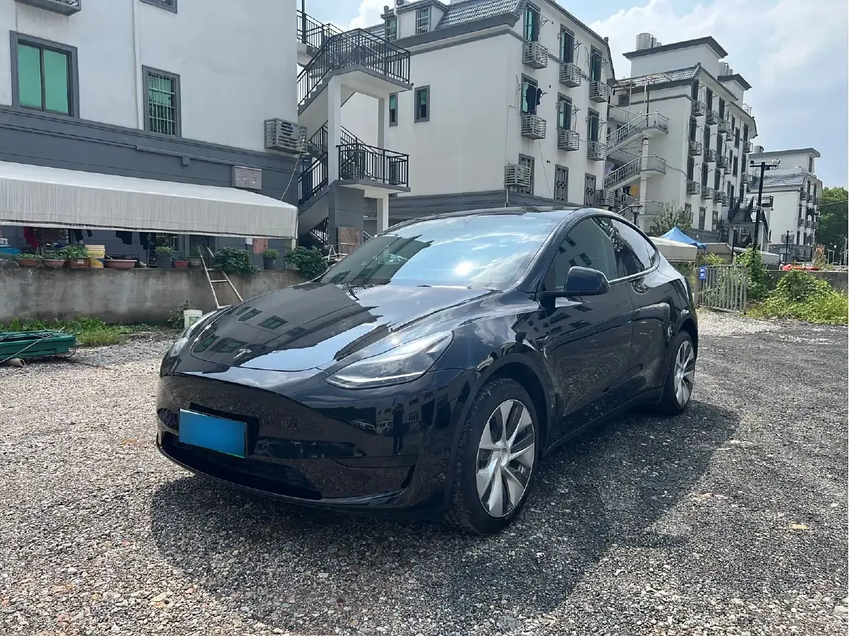 2022 Tesla Model Y BEV 60KWH