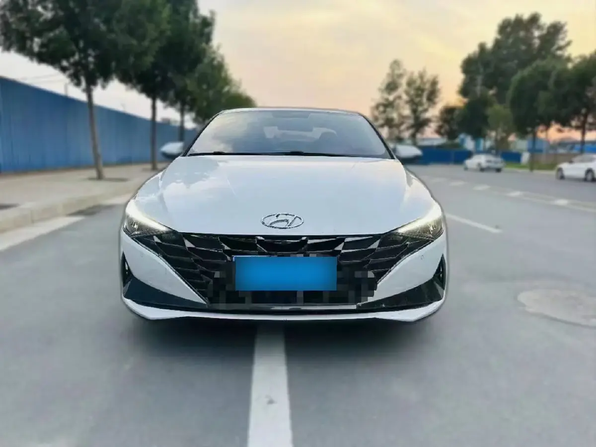 2021 Hyundai Elantra 1.5L 115HP L4 CVT