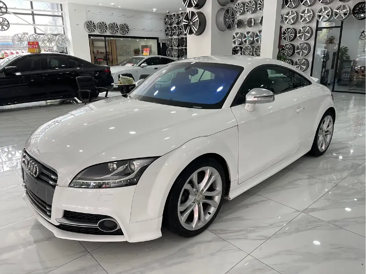 2011 Audi TTS 2.0T 272HP L4 6DCT