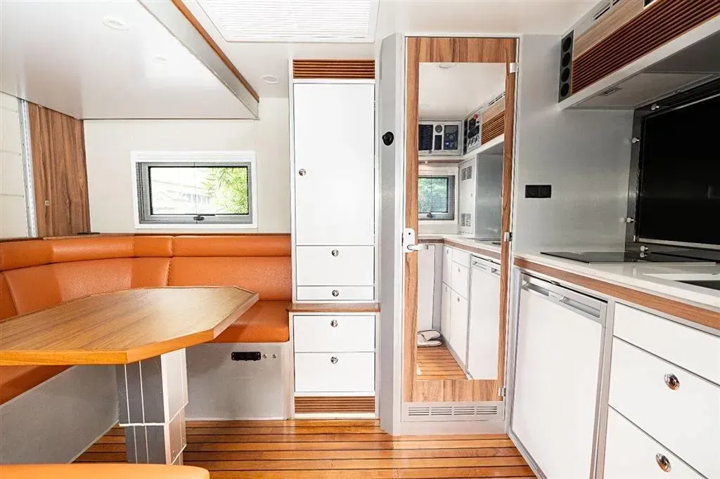 2021 MAXUS V80 RV 2.0T 139HP L4 6AMT,autocango,china used car exporter,china ev exporter,chinese used car exporter,chinese used ev exporter