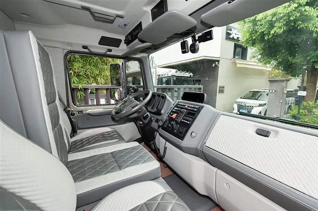 2021 MAXUS V80 RV 2.0T 139HP L4 6AMT,autocango,china used car exporter,china ev exporter,chinese used car exporter,chinese used ev exporter