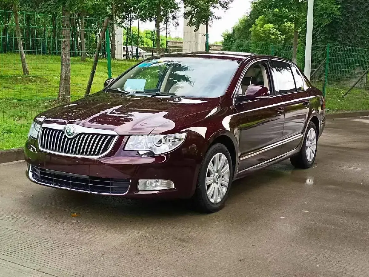 2012 Skoda Superb 2.0T 200HP L4 6AT