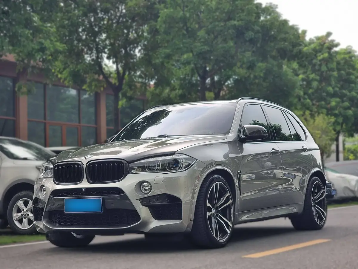 2015 BMW X5 M 4.4T 575HP V8 8AT