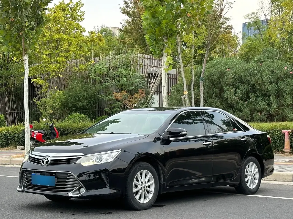 2015 Toyota Camry 2.0L 167HP L4 6AT