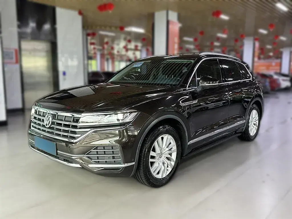 2019 Volkswagen Touareg 2.0T 252HP L4 8AT