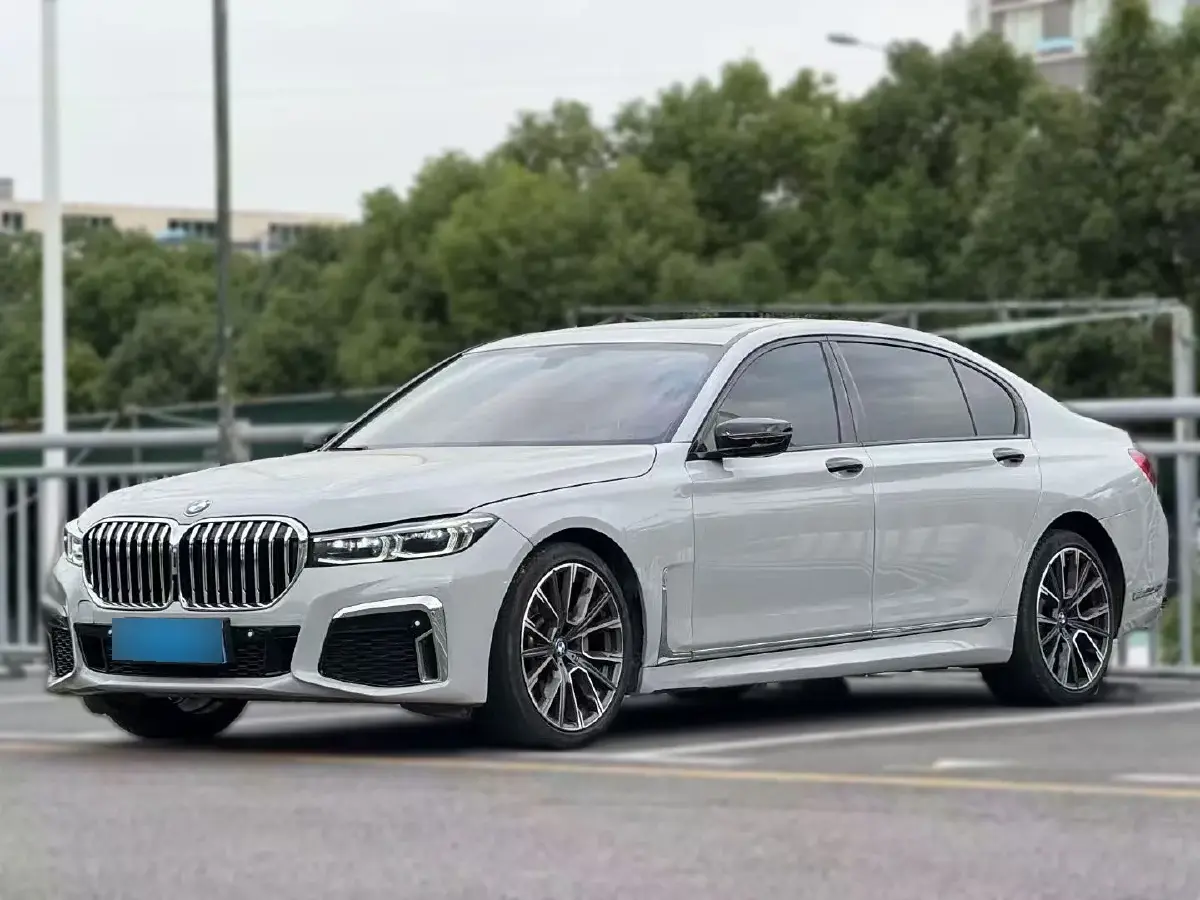 2016 BMW 7 Series 2.0T 258HP L4 8AT