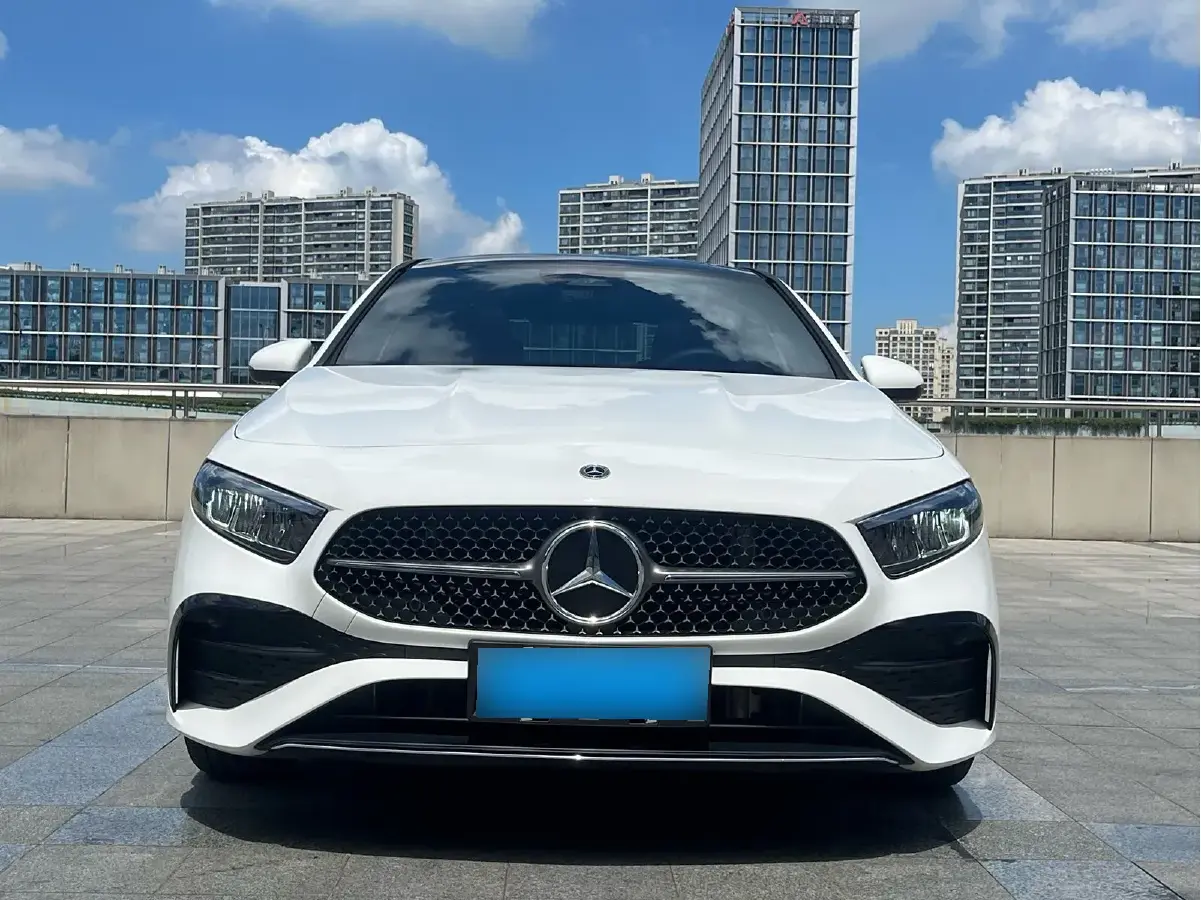 2025 Mercedes-Benz A Class 1.3T 163HP L4 7DCT