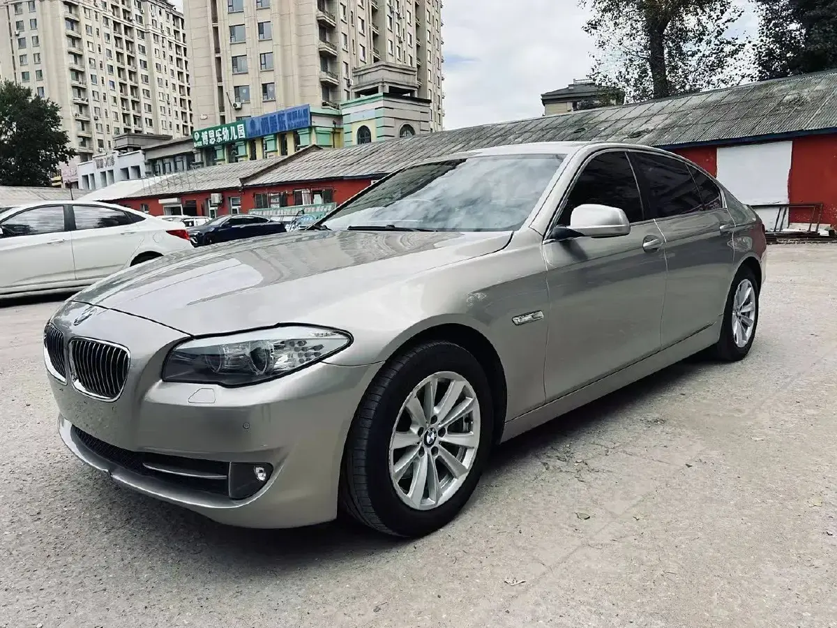 2013 BMW 5 Series 2.0T 184HP L4 8AT