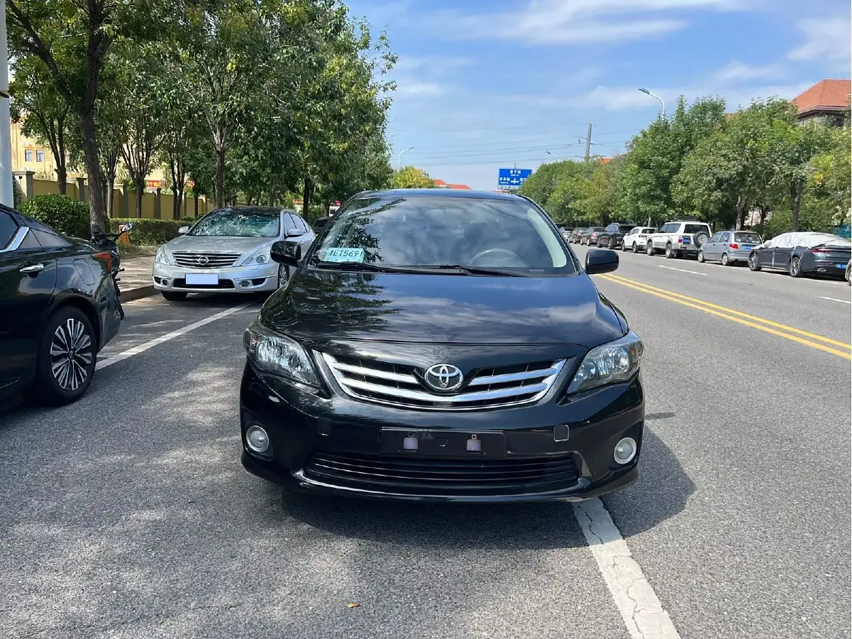 2013 Toyota Corolla 1.8L 140HP L4 CVT