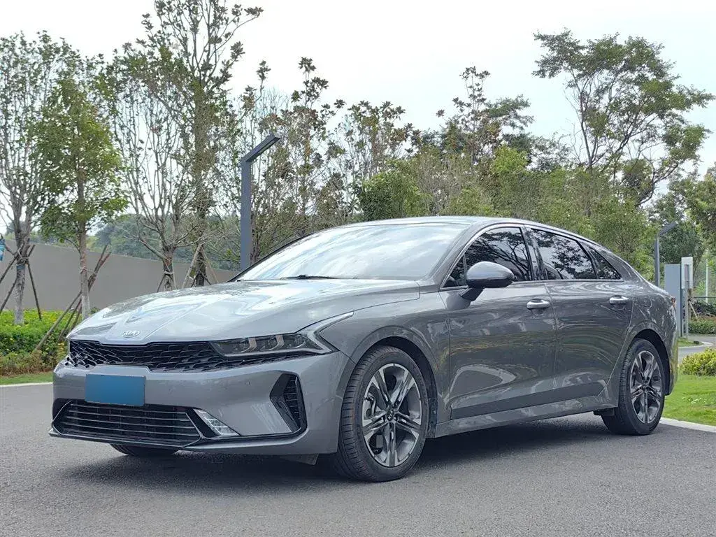 2020 Kia K5 2.0T 240HP L4 8AT