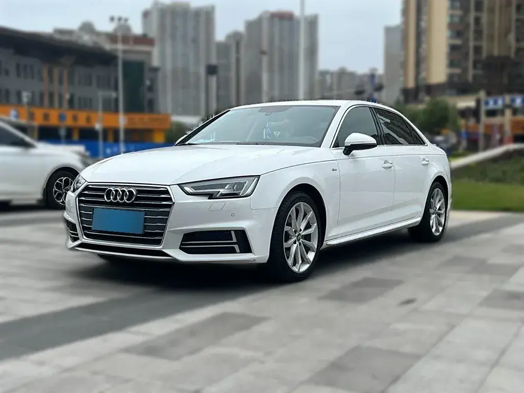 2018 Audi A4L 2.0T 190HP L4 7DCT