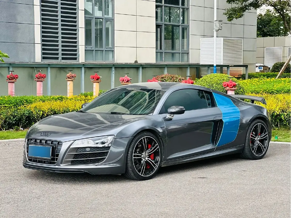2013 Audi R8 5.2L 525HP V10 6AMT