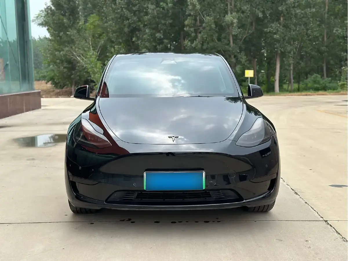 2023 Tesla Model Y BEV 60KWH