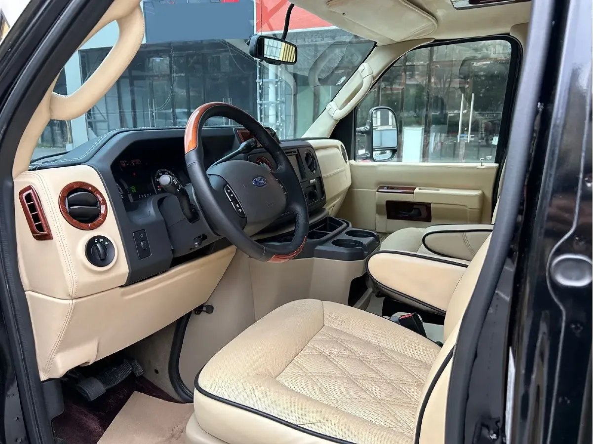 2011 Ford E350 5.4L 258HP V8 5AT,autocango,china used car exporter,china ev exporter,chinese used car exporter,chinese used ev exporter