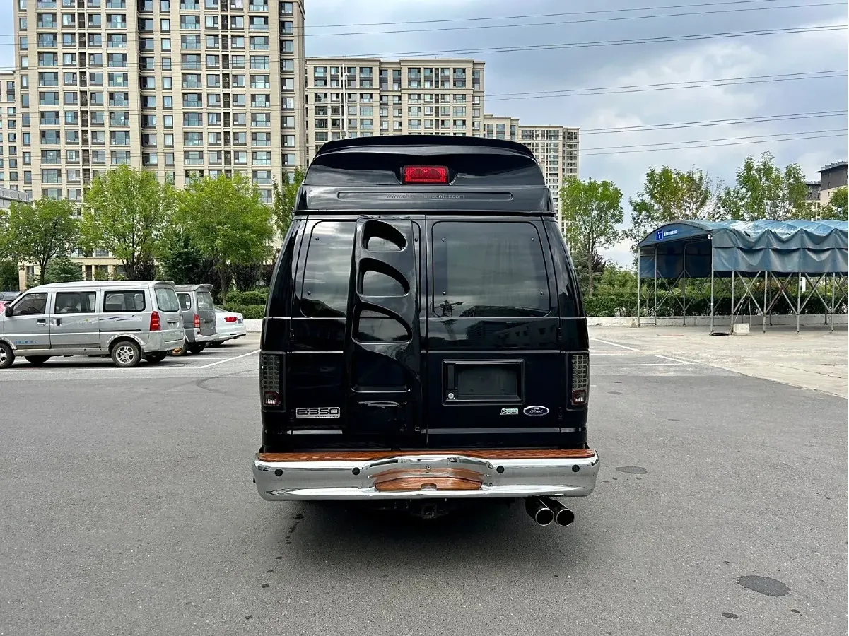 2011 Ford E350 5.4L 258HP V8 5AT,autocango,china used car exporter,china ev exporter,chinese used car exporter,chinese used ev exporter