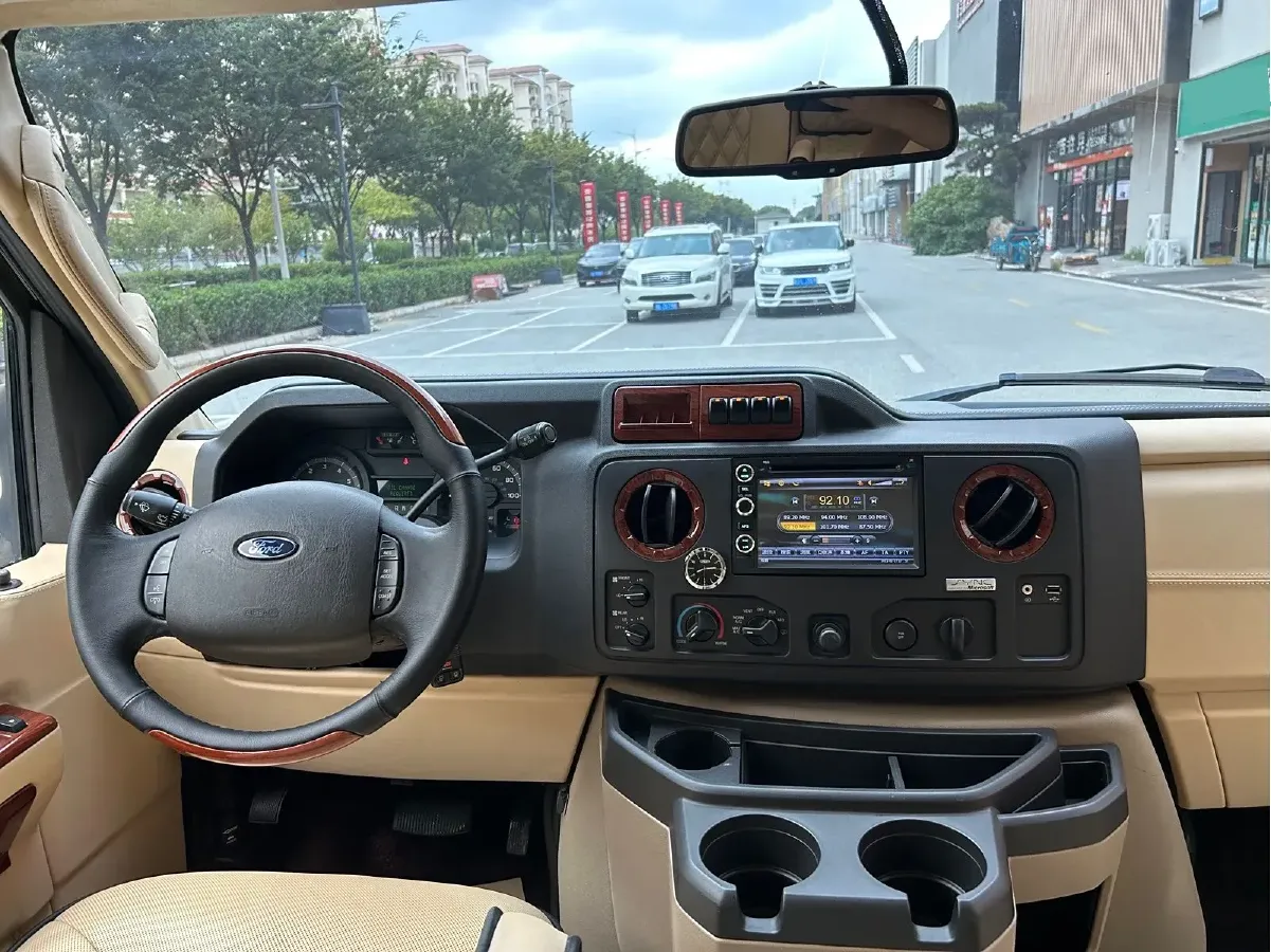 2011 Ford E350 5.4L 258HP V8 5AT,autocango,china used car exporter,china ev exporter,chinese used car exporter,chinese used ev exporter