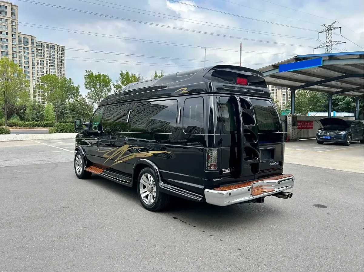2011 Ford E350 5.4L 258HP V8 5AT,autocango,china used car exporter,china ev exporter,chinese used car exporter,chinese used ev exporter