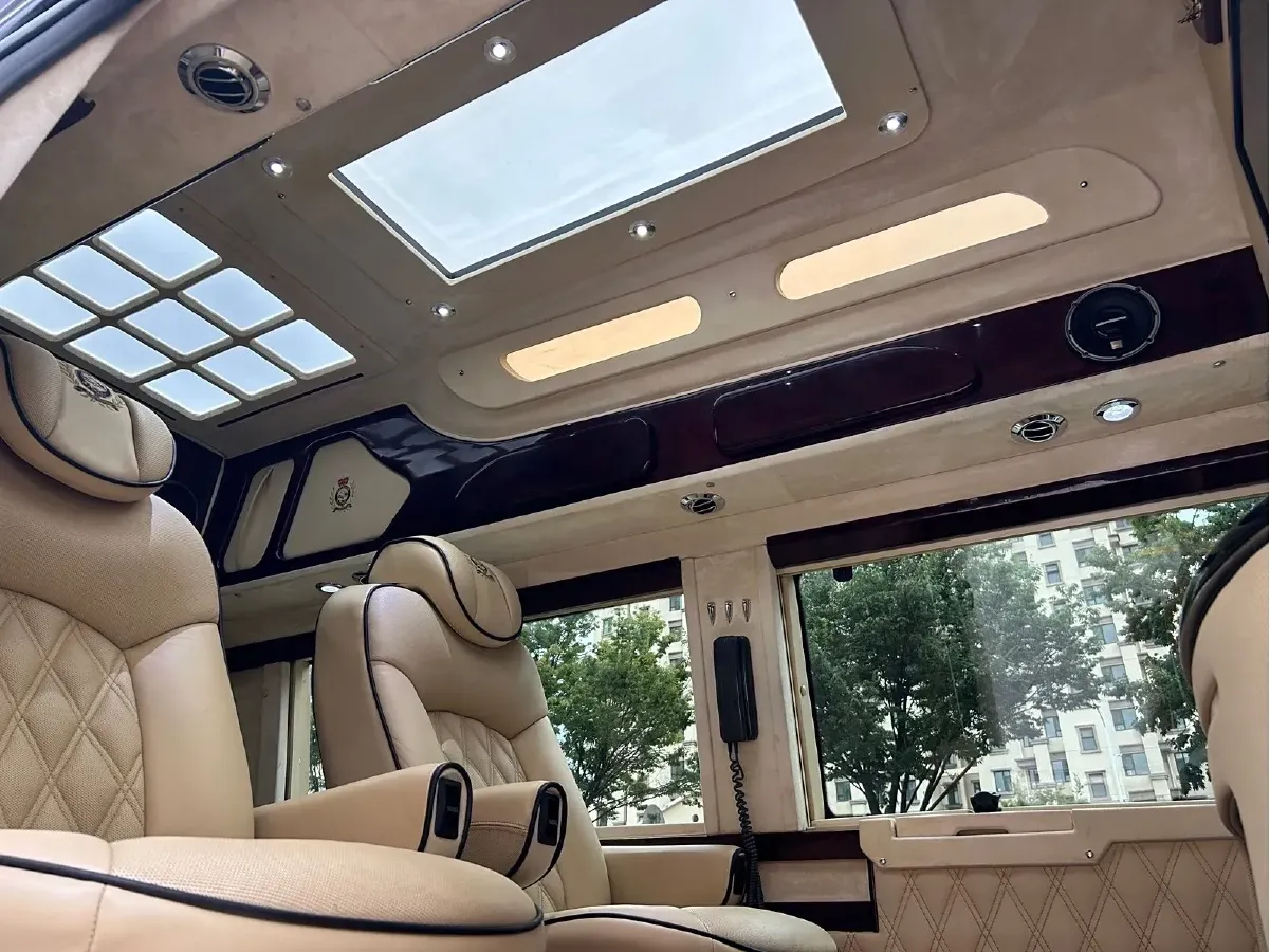 2011 Ford E350 5.4L 258HP V8 5AT,autocango,china used car exporter,china ev exporter,chinese used car exporter,chinese used ev exporter