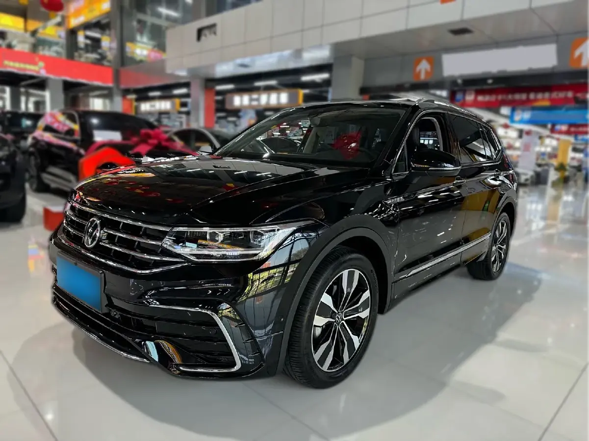 2023 Volkswagen Tiguan L 2.0T 220HP L4 7DCT