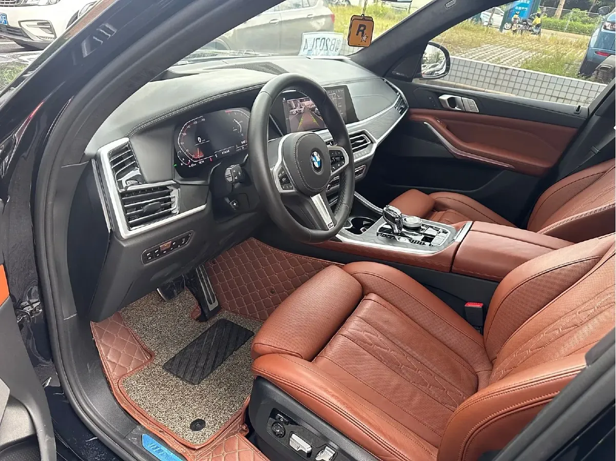 2021 BMW X7 3.0T 340HP L6 8AT,autocango,china used car exporter,china ev exporter,chinese used car exporter,chinese used ev exporter