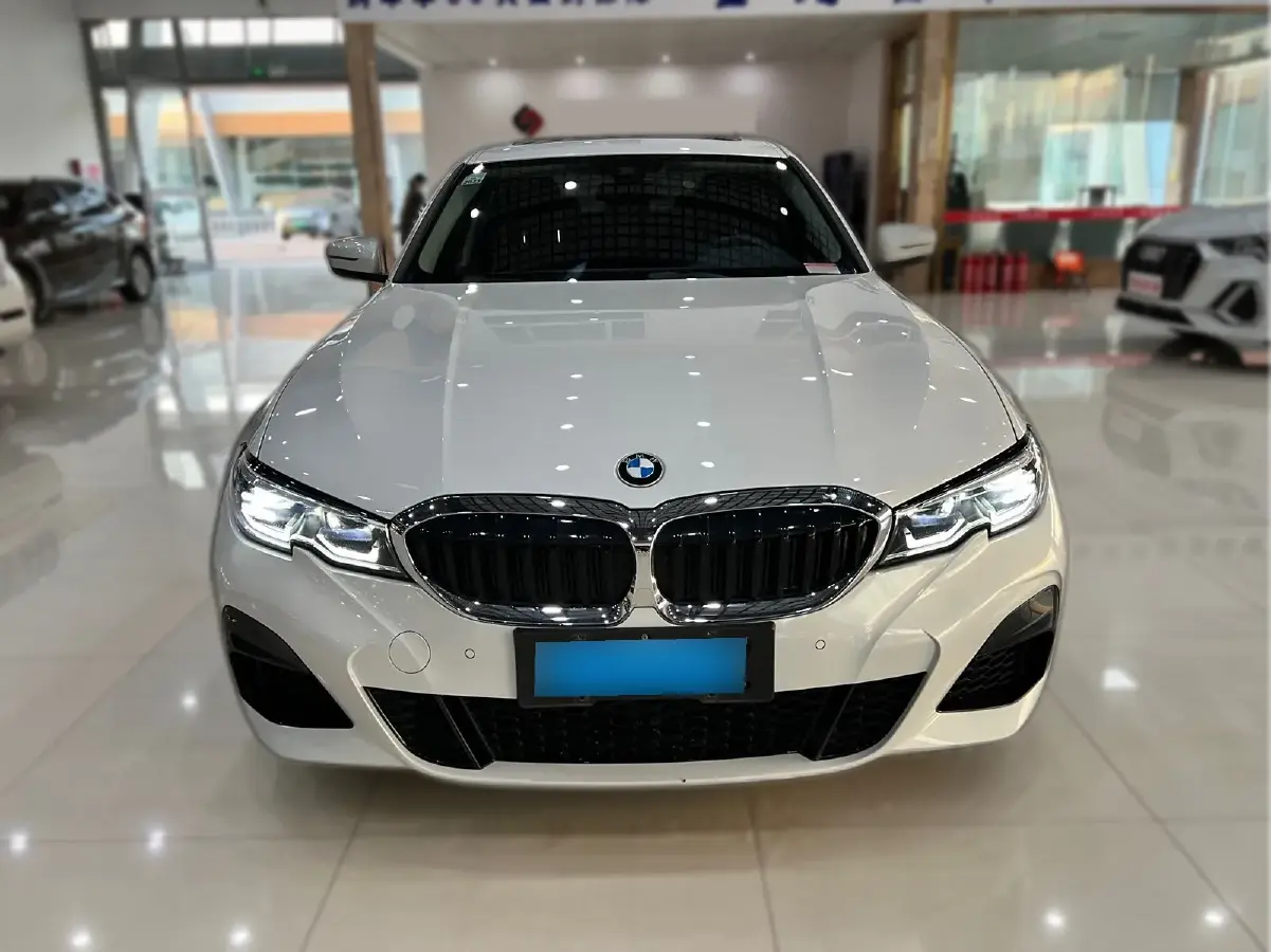2022 BMW 3 Series 2.0T 184HP L4 8AT