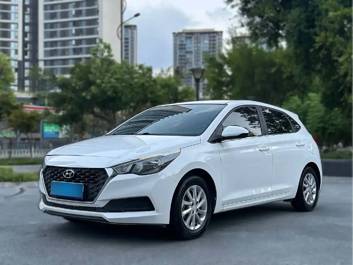 2017 Hyundai Verna RV 1.4L 100HP L4 6MT