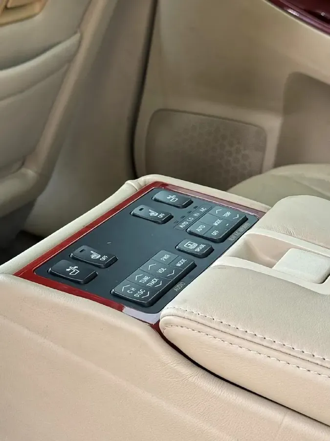 2007 HongQi ShengShi 3.0L 231HP V6 6AT,autocango,china used car exporter,china ev exporter,chinese used car exporter,chinese used ev exporter