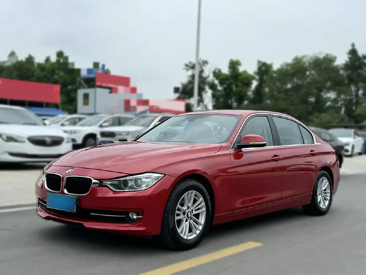 2013 BMW 3 Series 2.0T 184HP L4 8AT