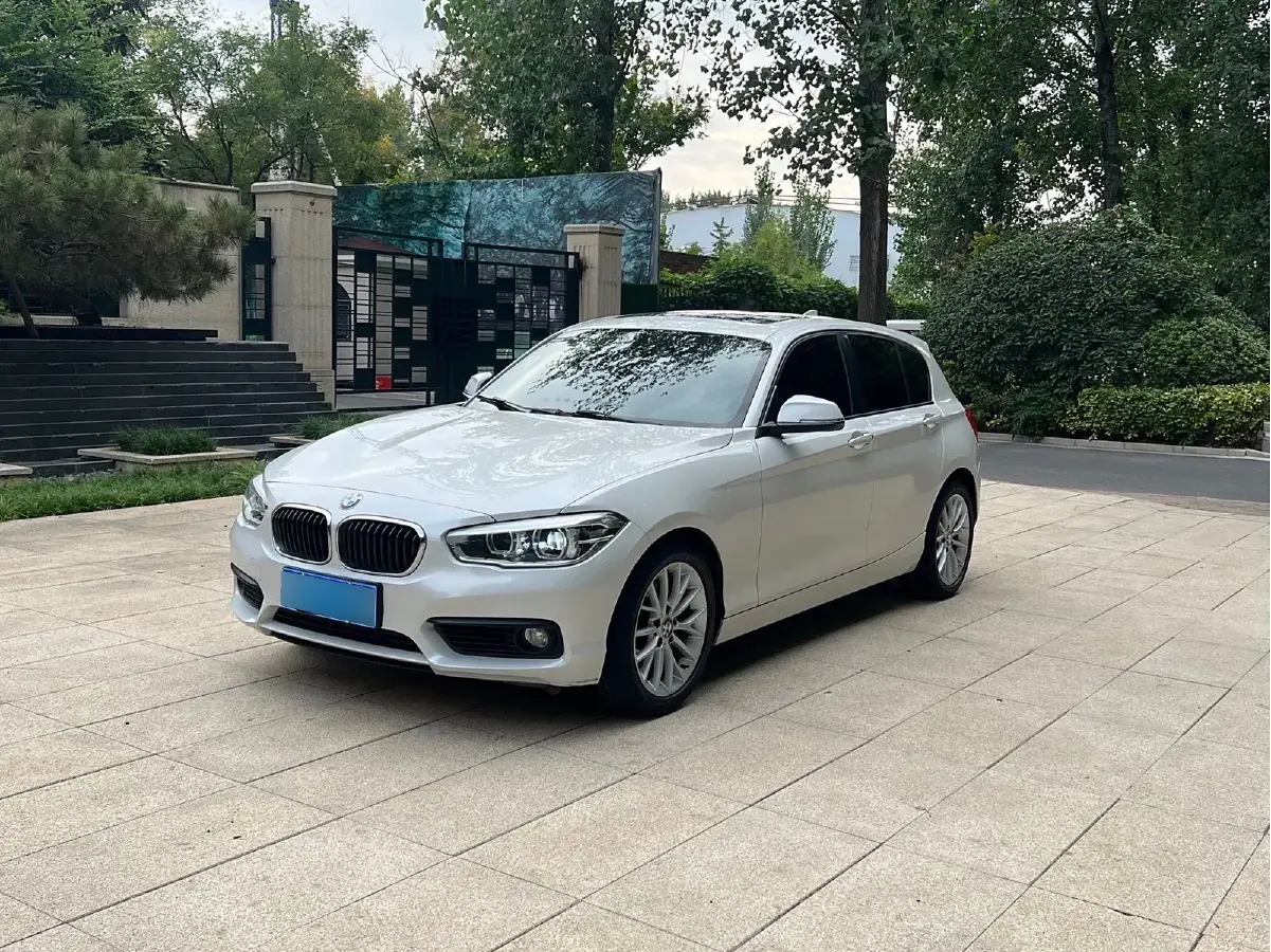 2015 BMW 1 Series 1.6T 177HP L4 8AT