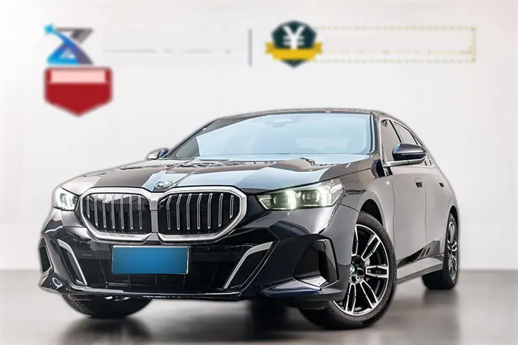 2024 BMW 5 Series 2.0T 258HP L4 8AT